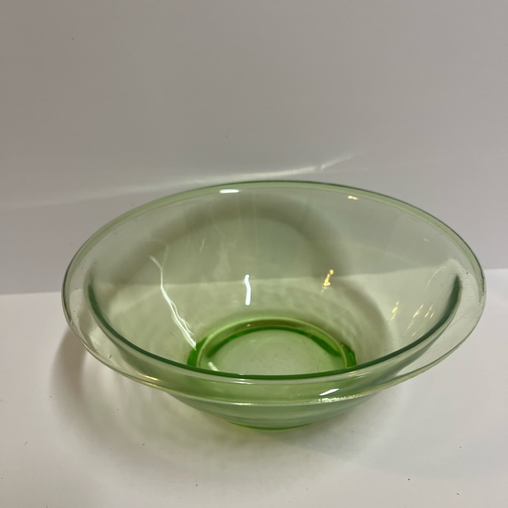 Green Glowy Uranium Vaseline Glass Mixing Bowl Hazel Atlas 1930s 9”